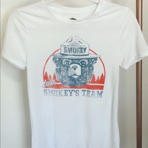 White “Smokey the bear” tee